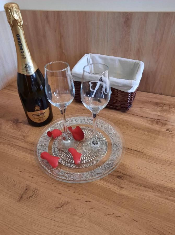 Kék Lagúna Wellness Apartmanok Egerszalók Esterno foto